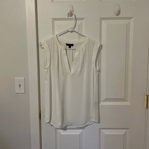 Sleeveless blouse